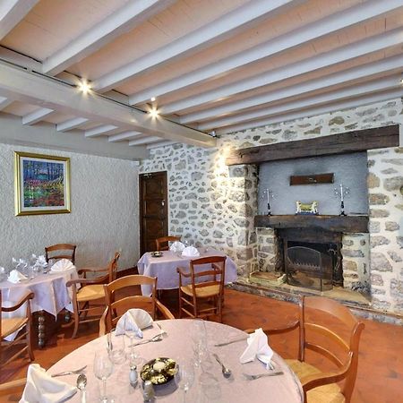 Fasthotel Oloron Hostellerie Du Paon Blanc Lurbe-Saint-Christau Exterior foto