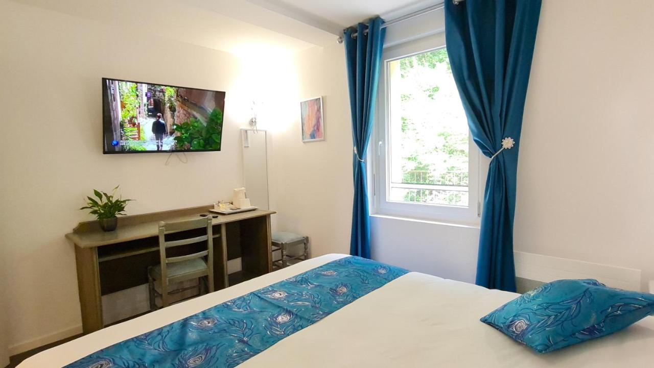Fasthotel Oloron Hostellerie Du Paon Blanc Lurbe-Saint-Christau Exterior foto
